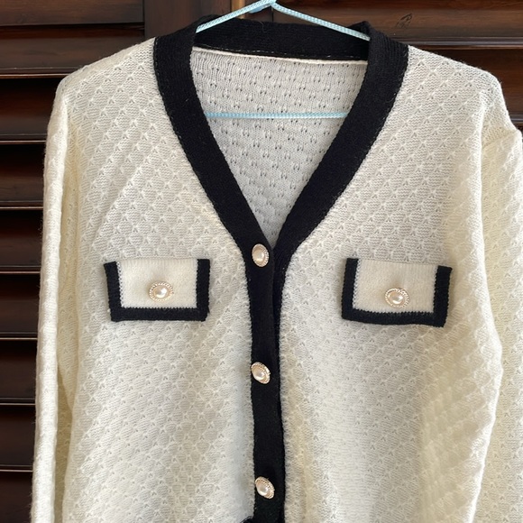 Boutique Off White/black Knitted Cardigan Pearl Buttons Fits M (8-10) - Picture 3 of 5